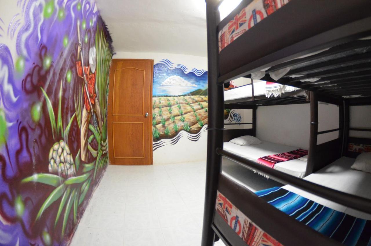 Fiesta Party Hostel - Cancún Exterior foto