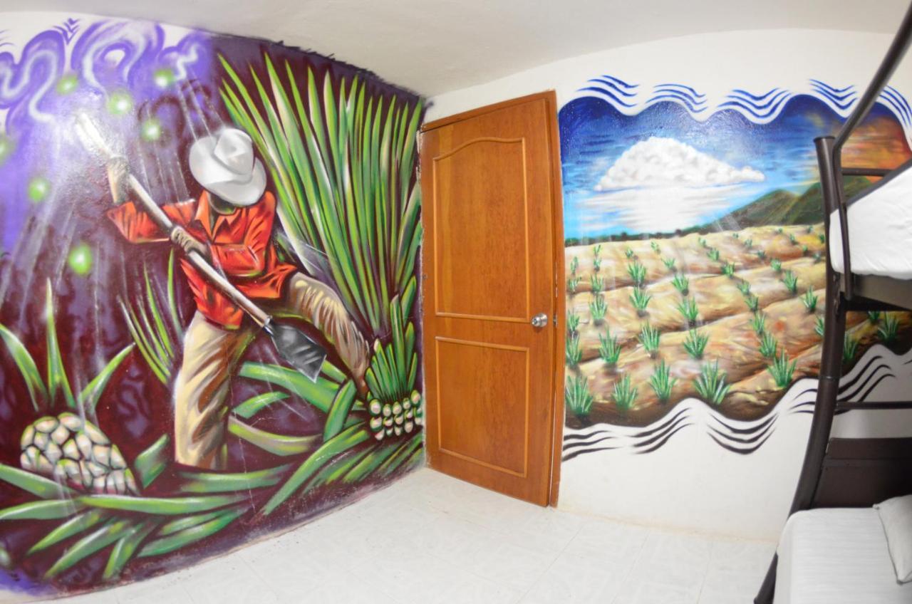 Fiesta Party Hostel - Cancún Exterior foto